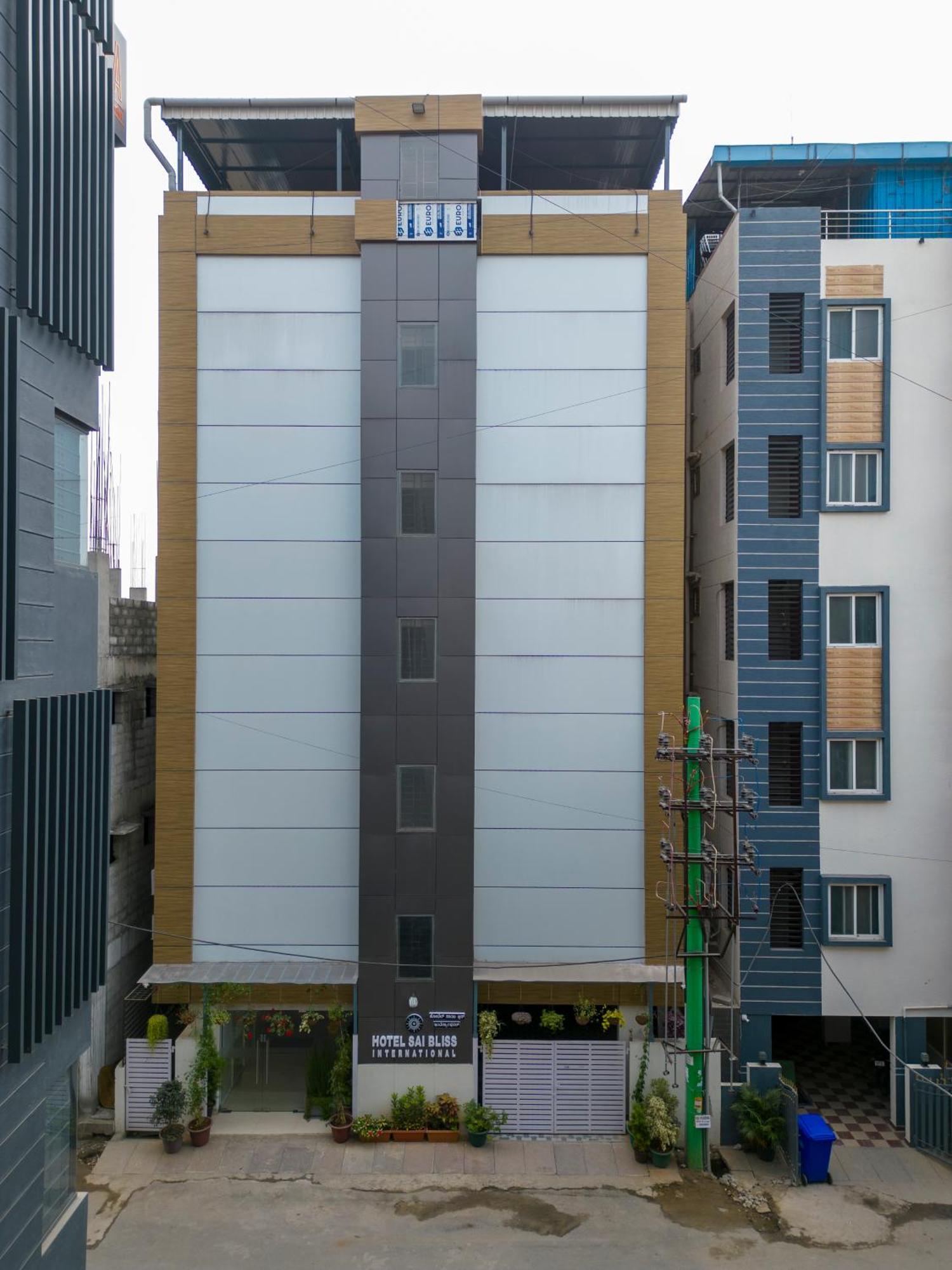 Hotel Sai Bliss Residency, Manyata Tech Park à Bangalore Extérieur photo