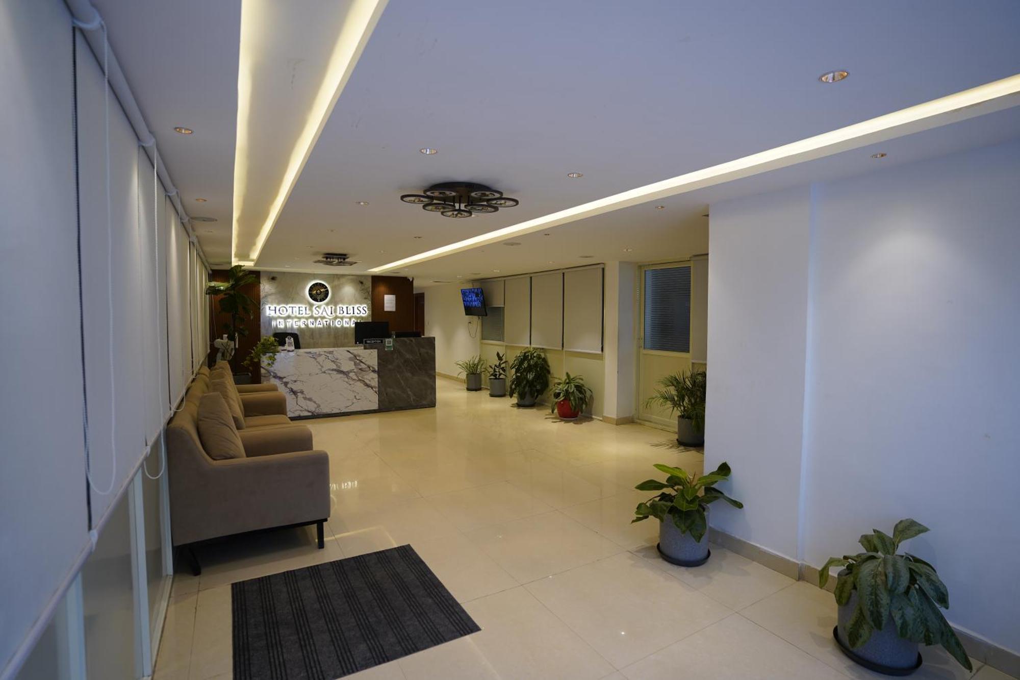 Hotel Sai Bliss Residency, Manyata Tech Park à Bangalore Extérieur photo
