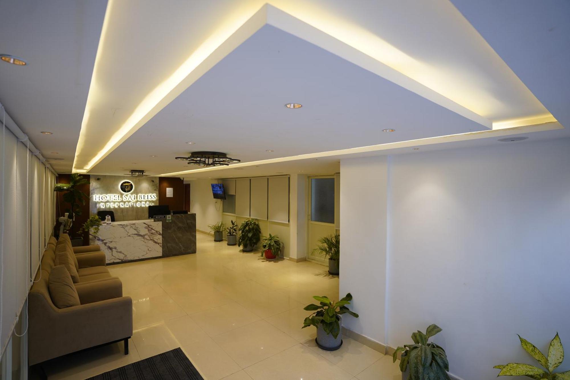 Hotel Sai Bliss Residency, Manyata Tech Park à Bangalore Extérieur photo