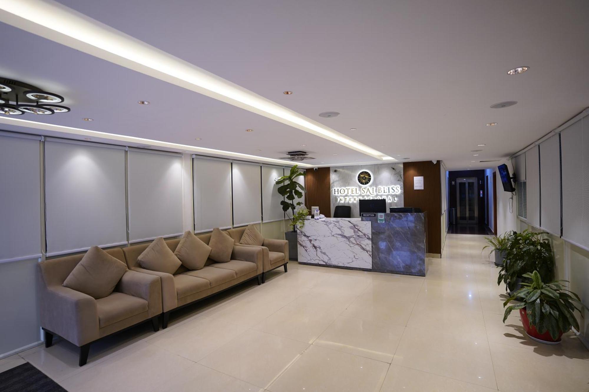 Hotel Sai Bliss Residency, Manyata Tech Park à Bangalore Extérieur photo