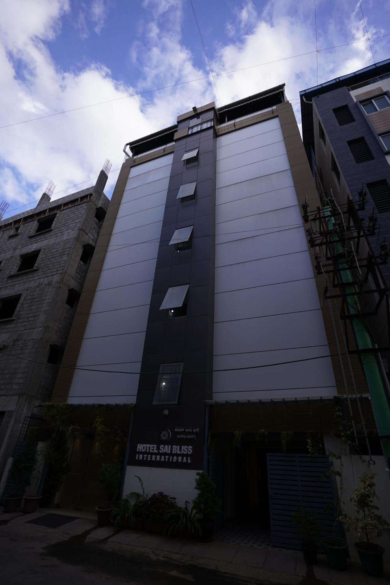 Hotel Sai Bliss Residency, Manyata Tech Park à Bangalore Extérieur photo