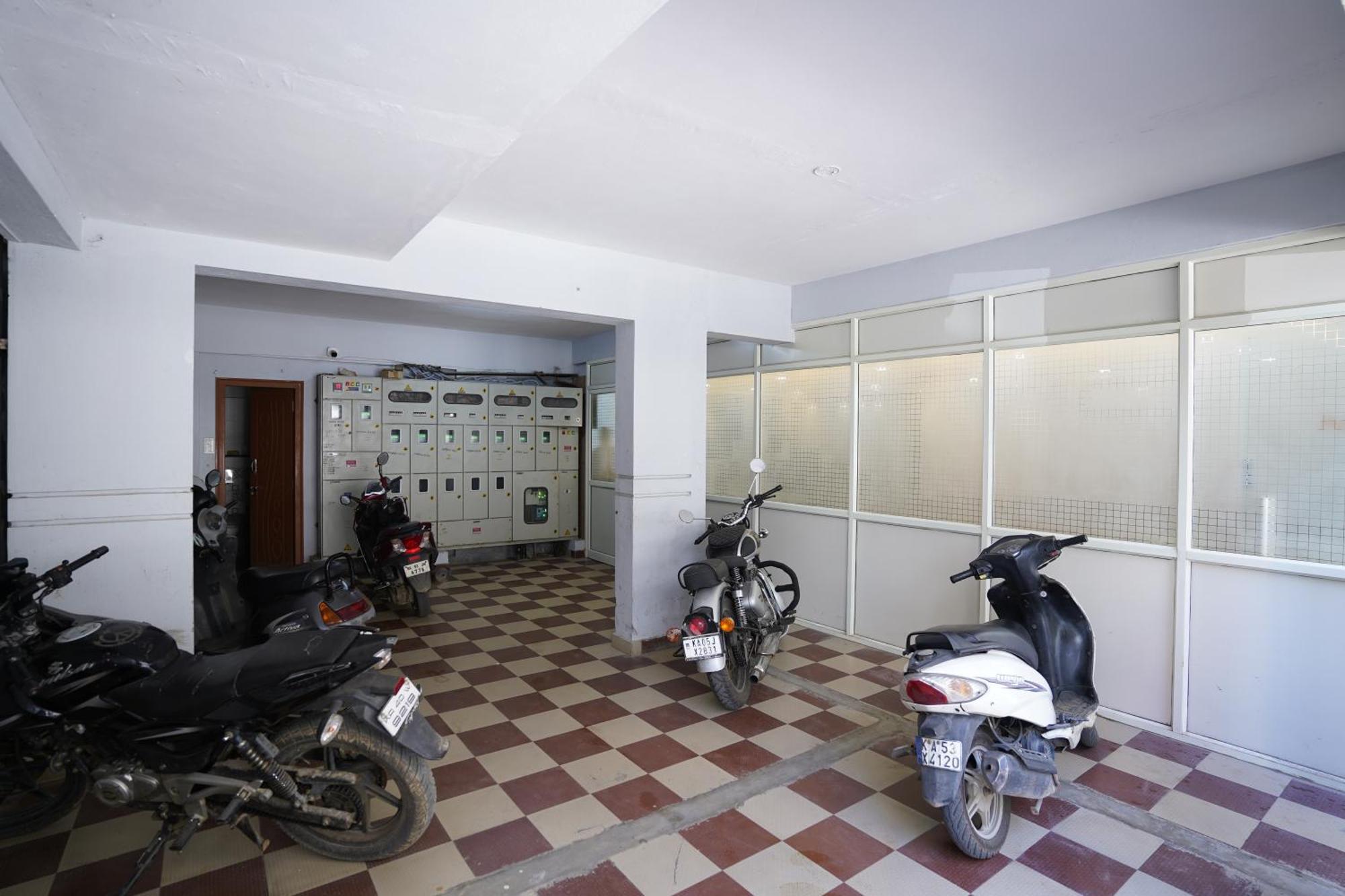 Hotel Sai Bliss Residency, Manyata Tech Park à Bangalore Extérieur photo
